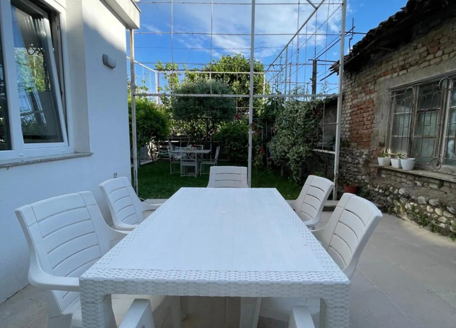 Vila Nela Shkoder Hotel